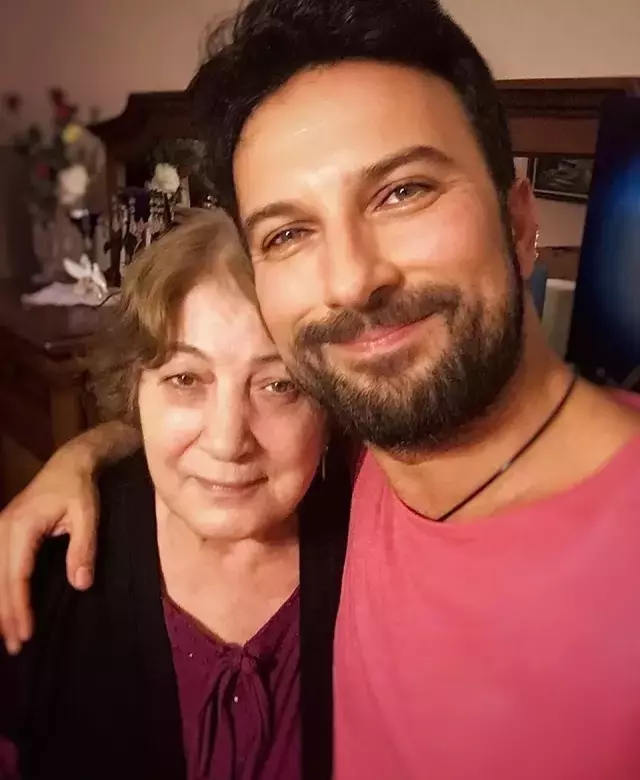 Tarkan In Aci Gunu Annesi Hayatini Kaybetti 18515717 6163 M