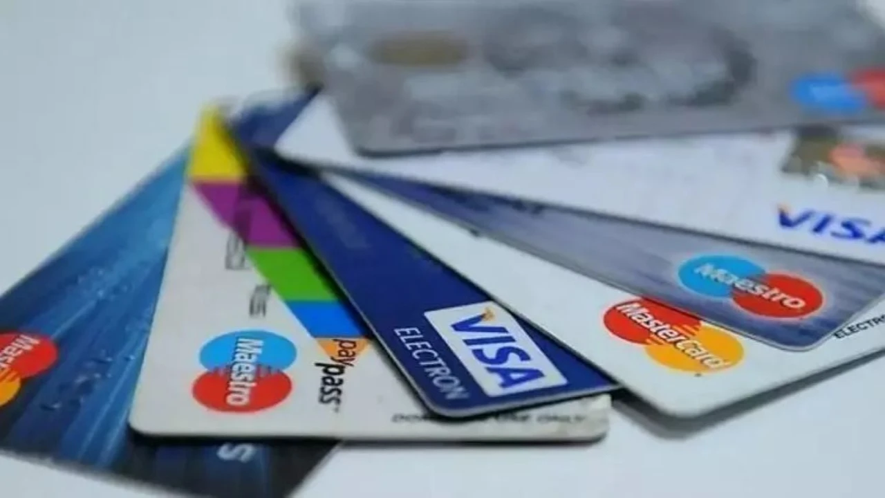 Altina Hucum Bankalari Alarma Gecirdi Kredi Karti Limitleri Hakkinda Yeni Karar R7Pd