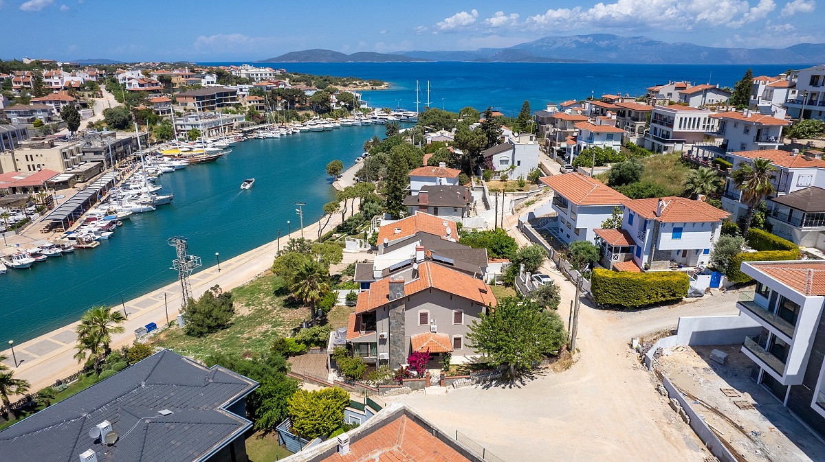 Çeşme Tatil