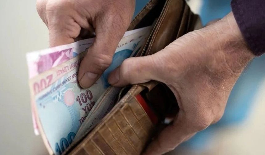 Emekliler Tuik Rakamlarina Tepkili Yaz Sicaginda Ekmek Kuyrugu Kis Sogugunda Barinma Krizi 2
