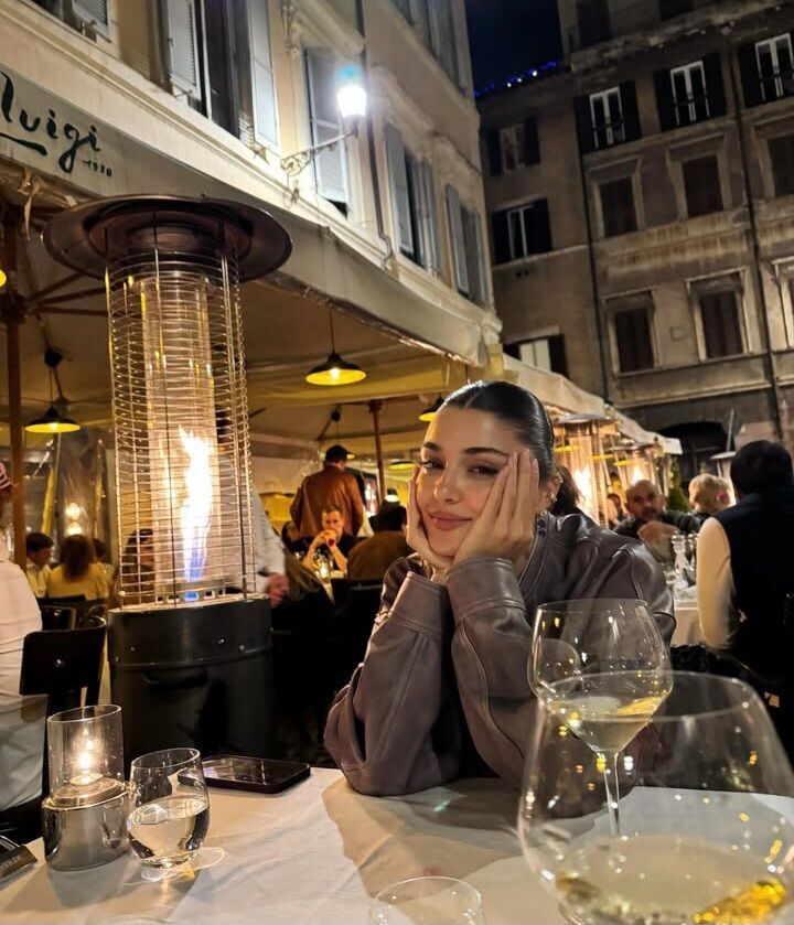 Hande Ercel Ile Hakan Sabanci Nin Tatil Kareleri Ko7 T J