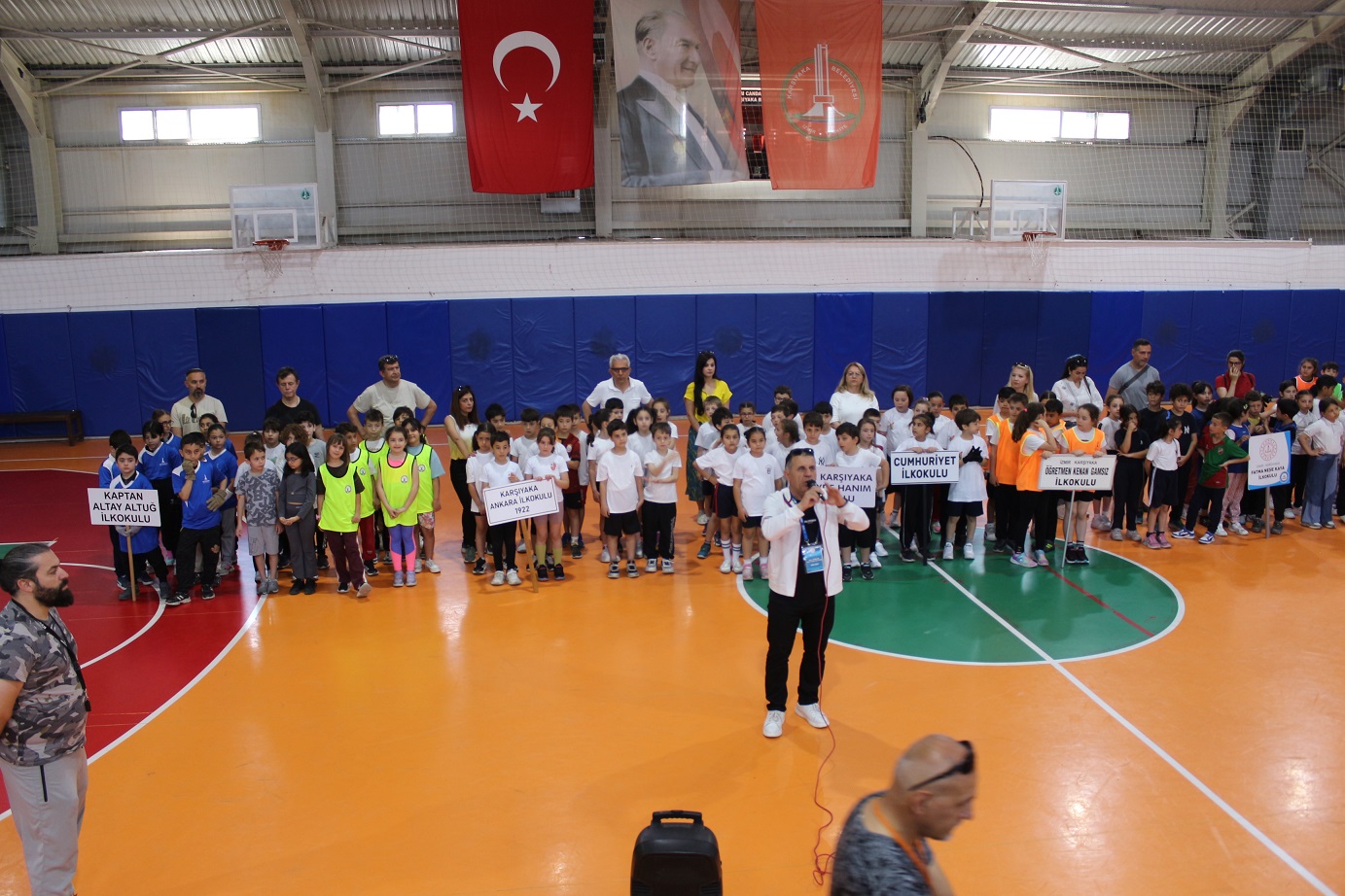 Karşiyaka’da İlkokullar Arasi İfet Oyunlari Başladi 2