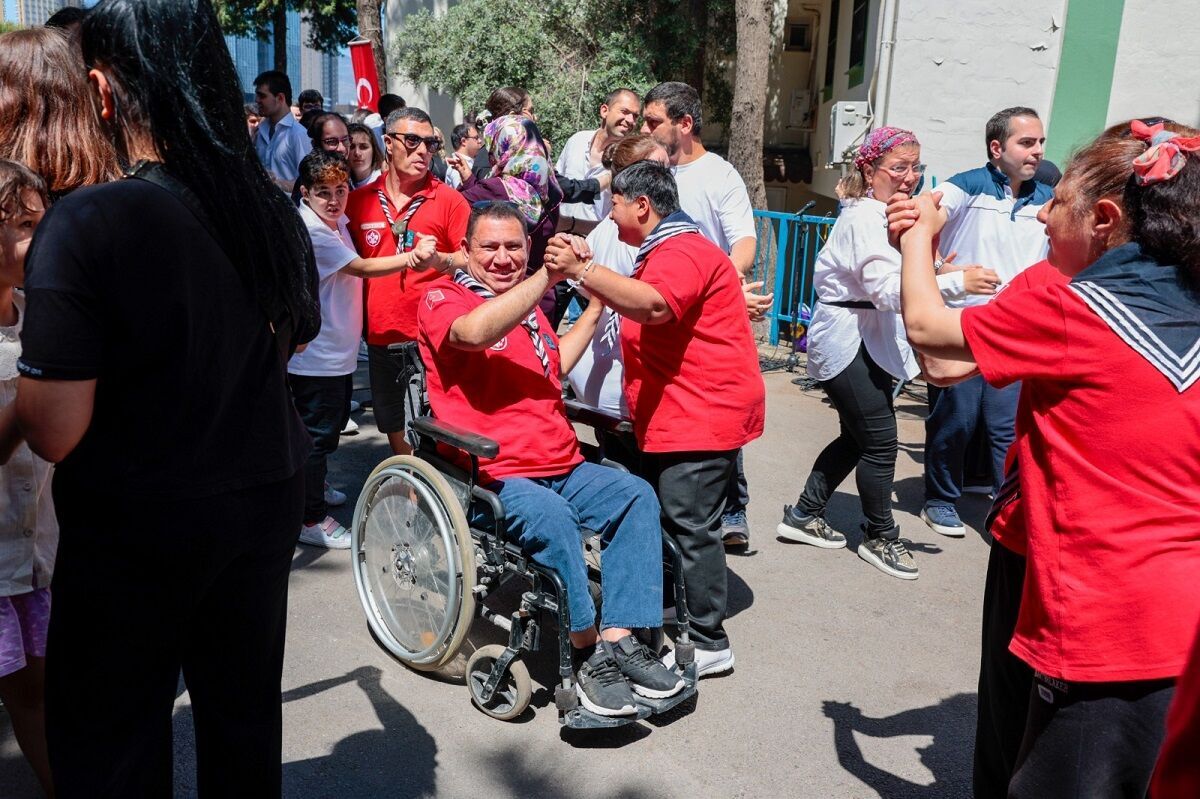 Konak Belediyesi Engelliler Haftası Kutlamaları (2)