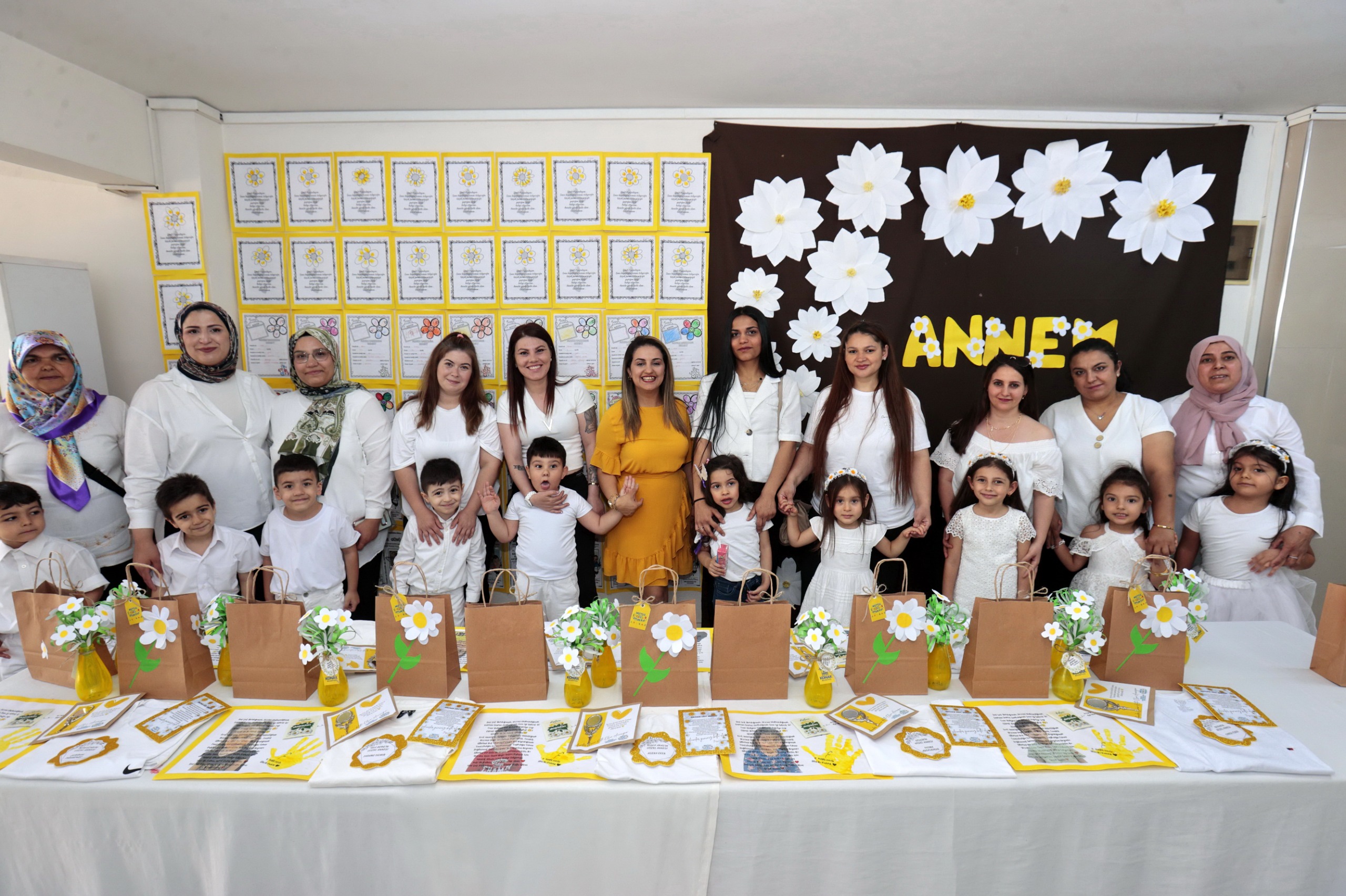 ‘Mutlu Çocuklar’dan Annelere Sürpriz (4)
