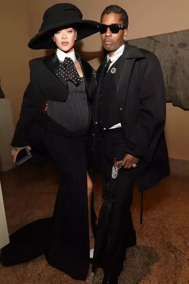 Rihanna Dan Met Gala Da Surpriz Hamilelik Duyurusu 18594796 9096 M