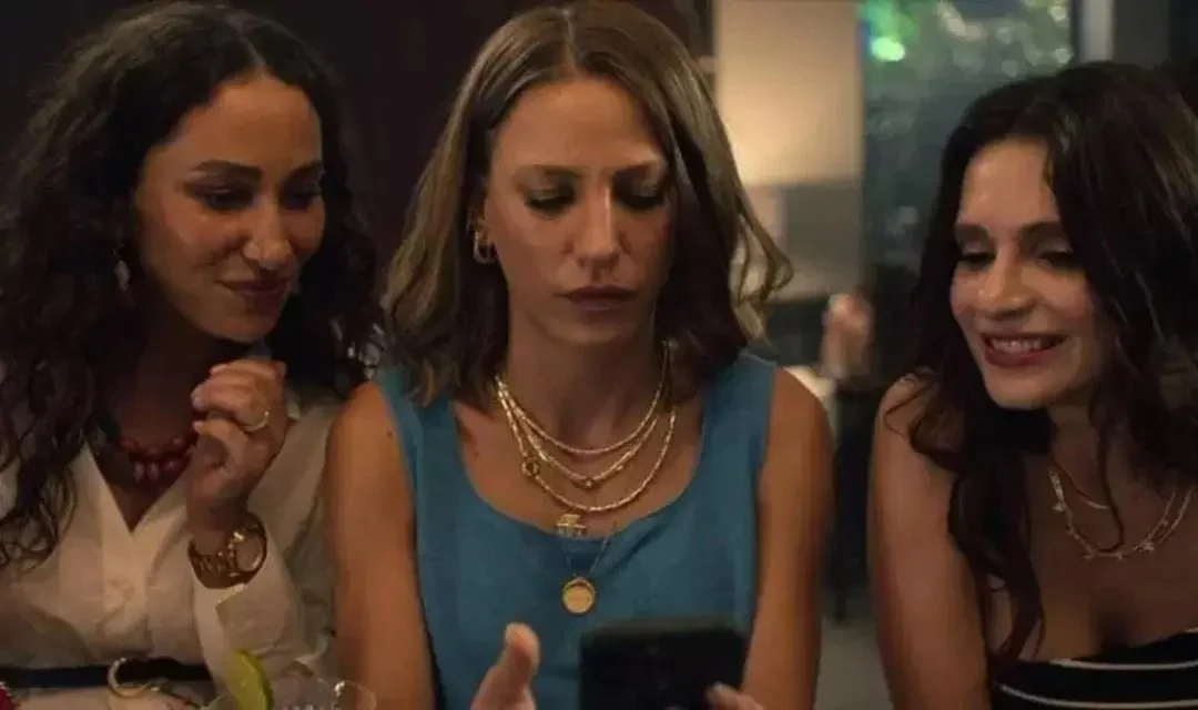 Serenay Sarikaya Geri Dondu Kimler Geldi Kimler Gectinin Ikinci Sezonu Netflixte
