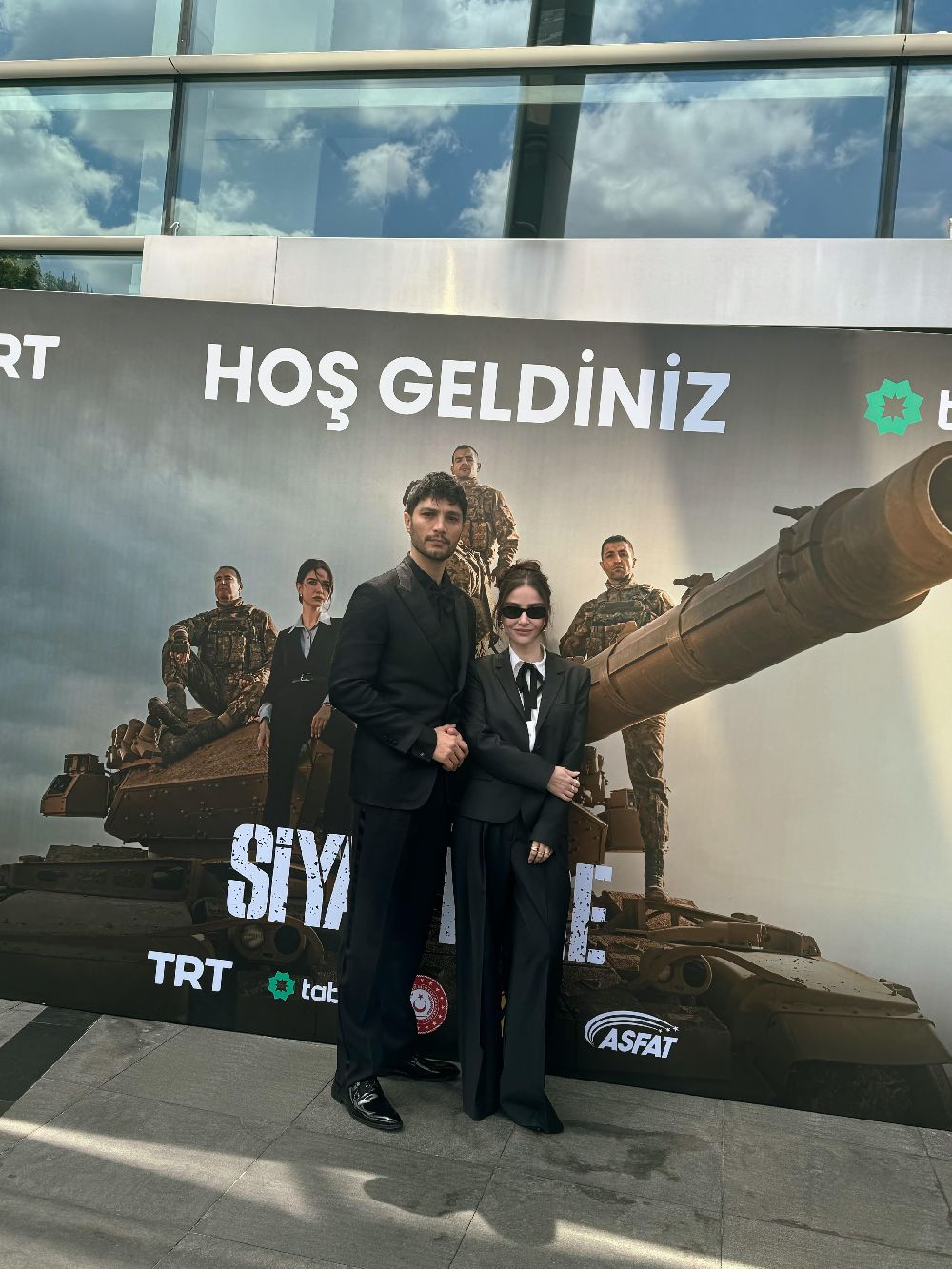 Siyah Bere Ye Gorkemli Gala 4Mr W0