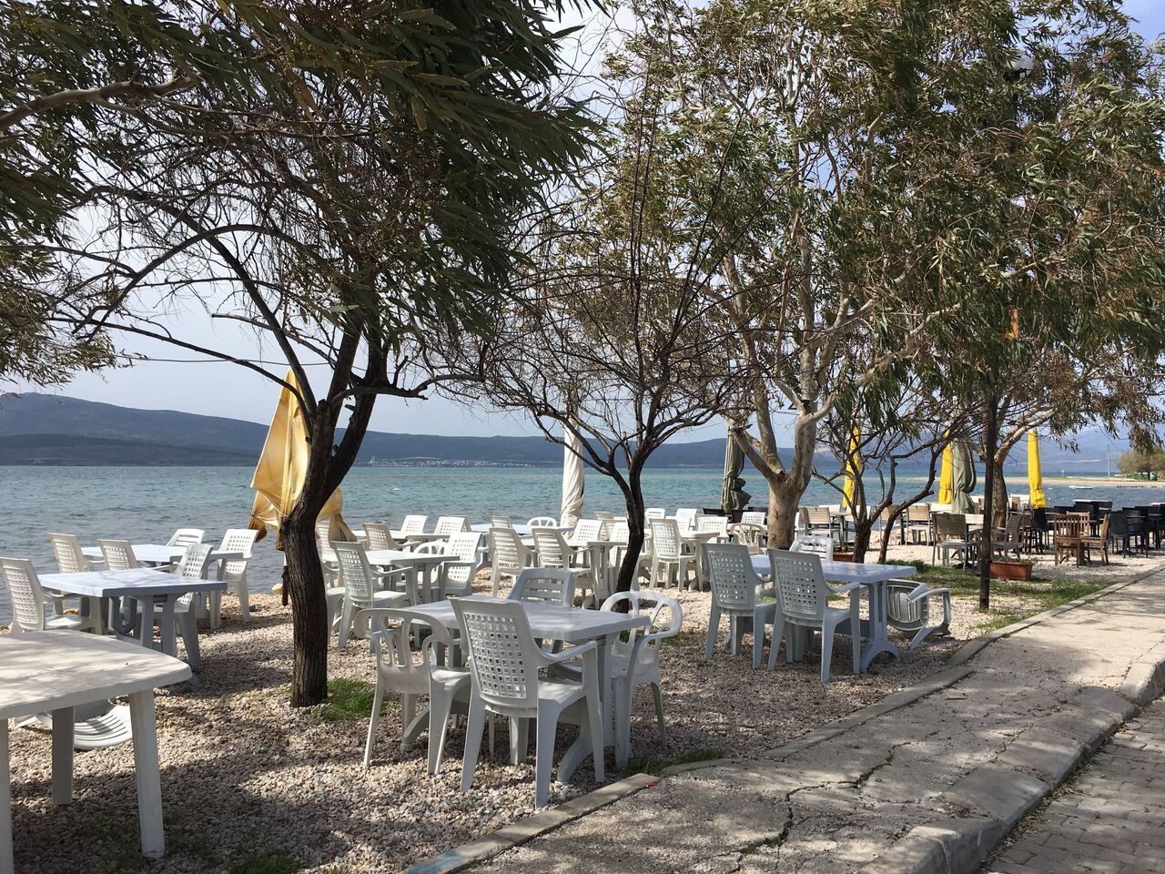 Taş Kahve’de kahve, köyde keşkek! İzmir’de deniz, tarih ve lezzetin buluştuğu hafta sonu rotası