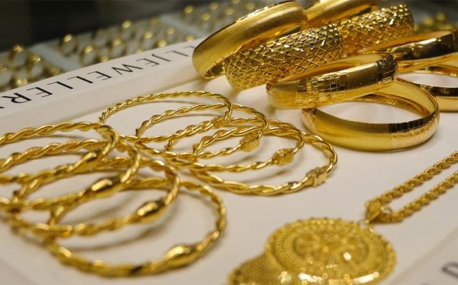 Gold 3-3