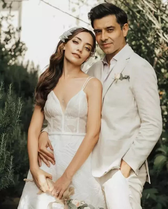 Cansel Elcin Den Esprili Ciplak Sahne Aciklamasi 18739484 4984 M