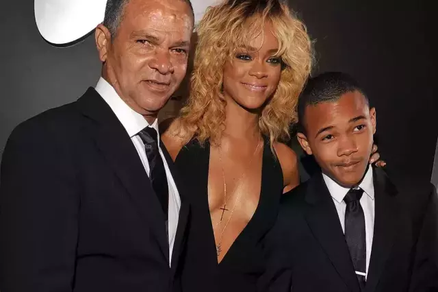 Rihanna Nin Babasi Hayatini Kaybetti 18696154 6540 M