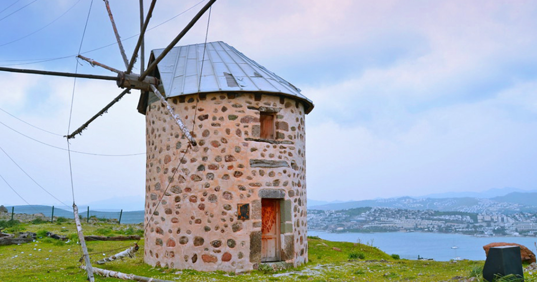 Alaçatı Yel Değirmeni (2)