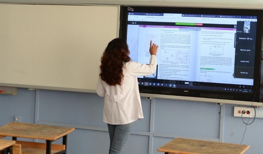 Öğretmenlere yaz görevi şoku! Sınavlara görevli bulunamayınca resen sayı iki katına çıkarıldı