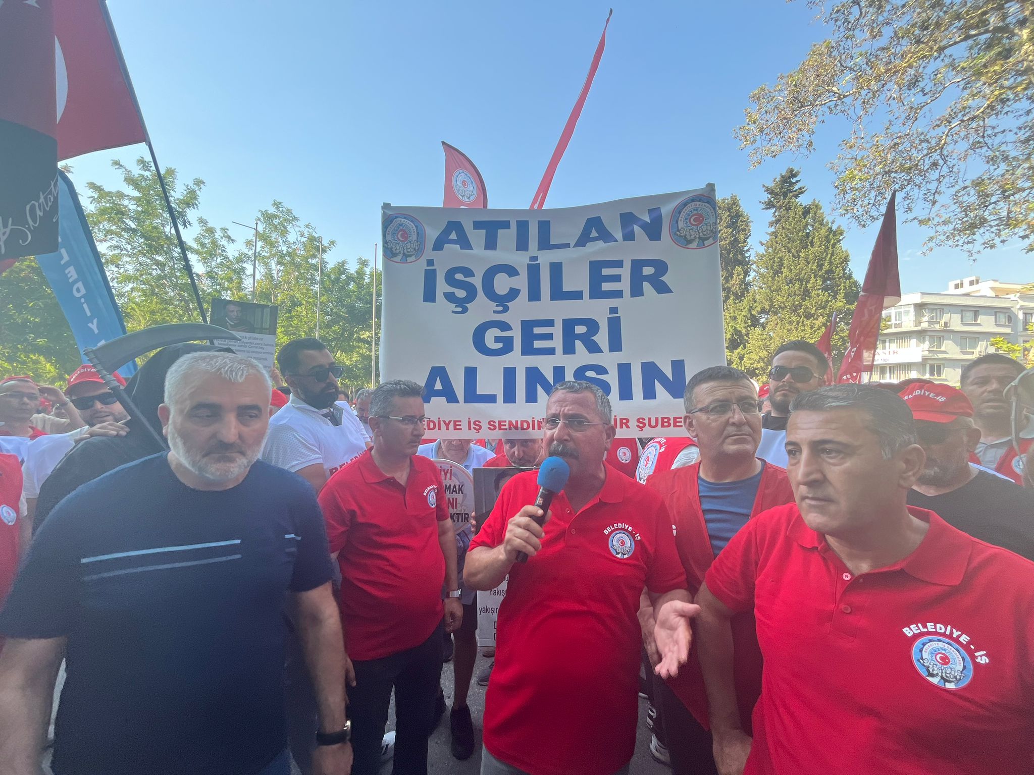Meclis Oncesi Gerginlik Sendika Meclis Onunde Eylemde (2)