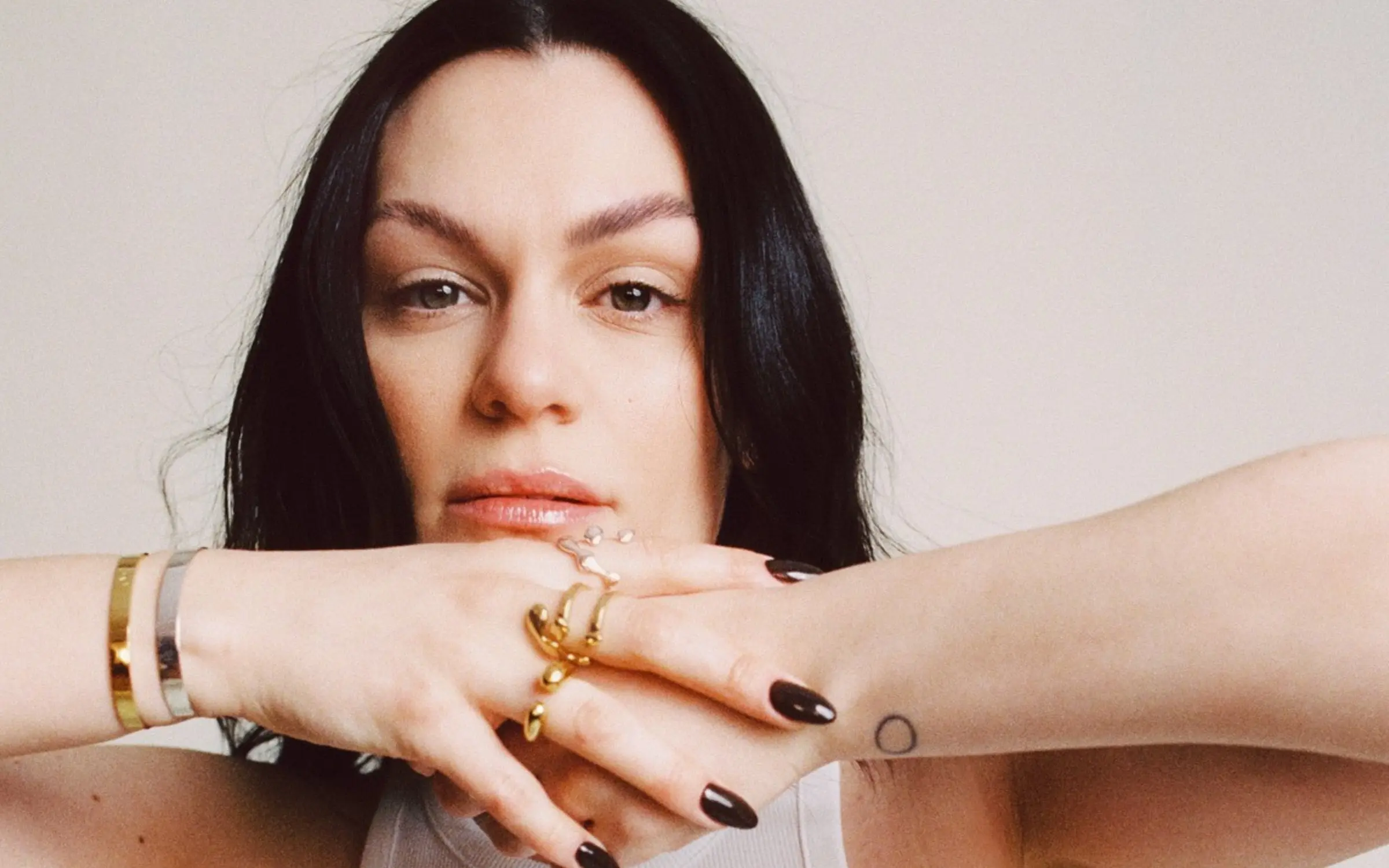 Jessie J hastaneye kaldırıldı