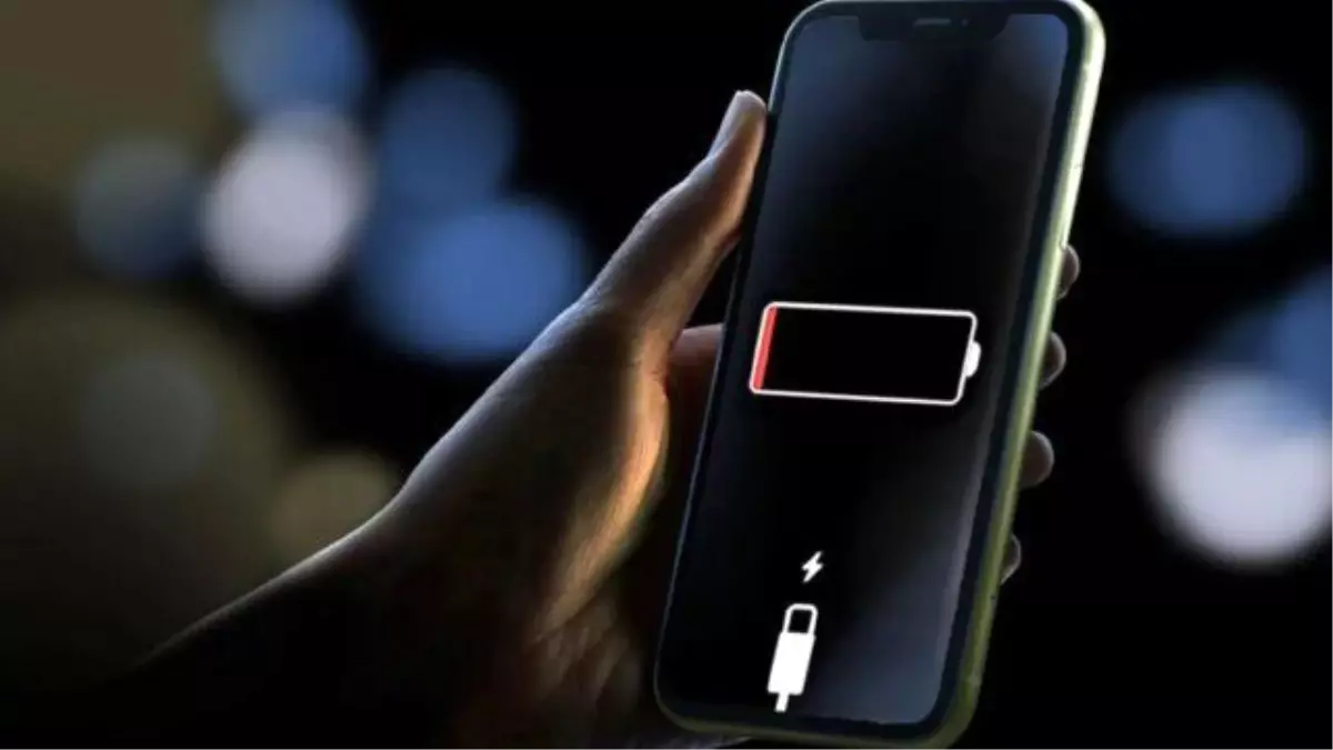 Gece telefonu şarj edenler dikkat! Pil ömrünü gizlice tüketiyor