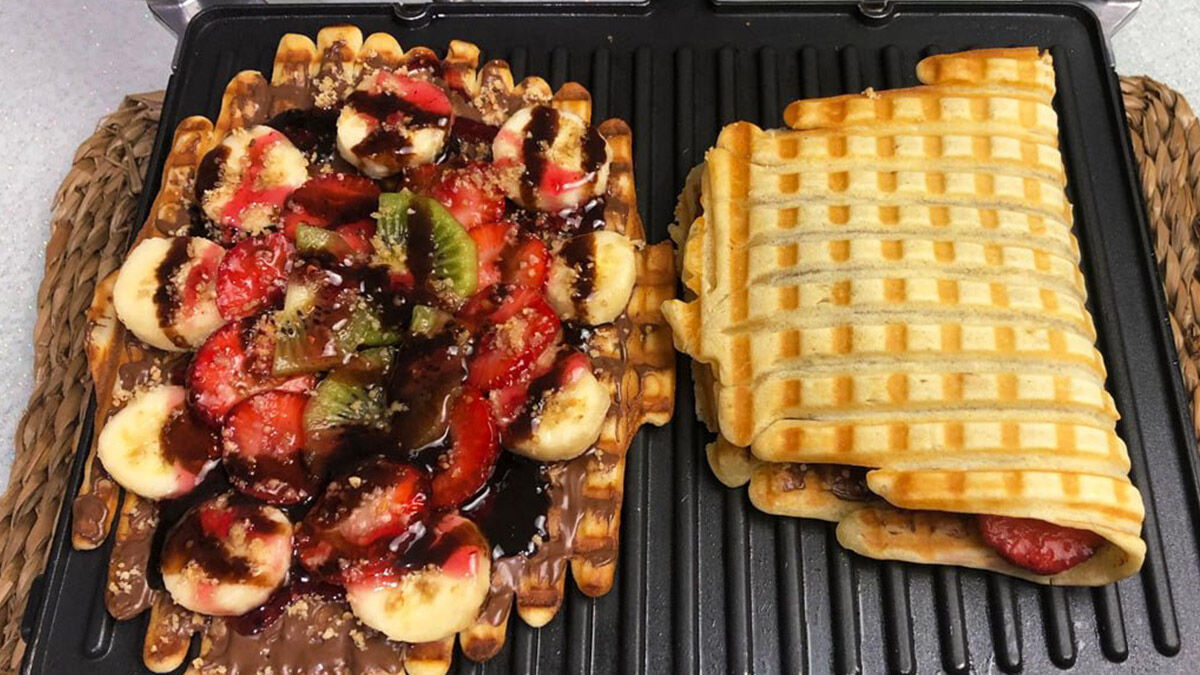 Evde waffle yapmak hiç bu kadar kolay olmamıştı! Tost makinesinde pofuduk waffle tarifi