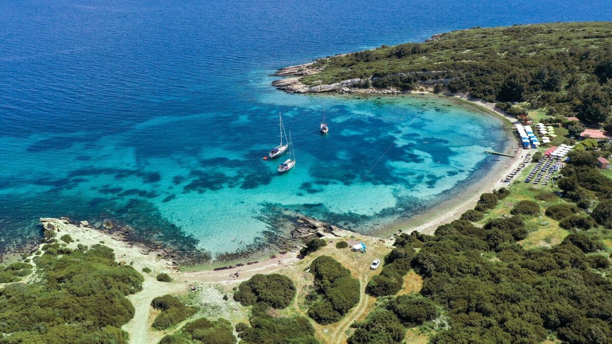Urla Plajlari Bodrum Koyu Izmir