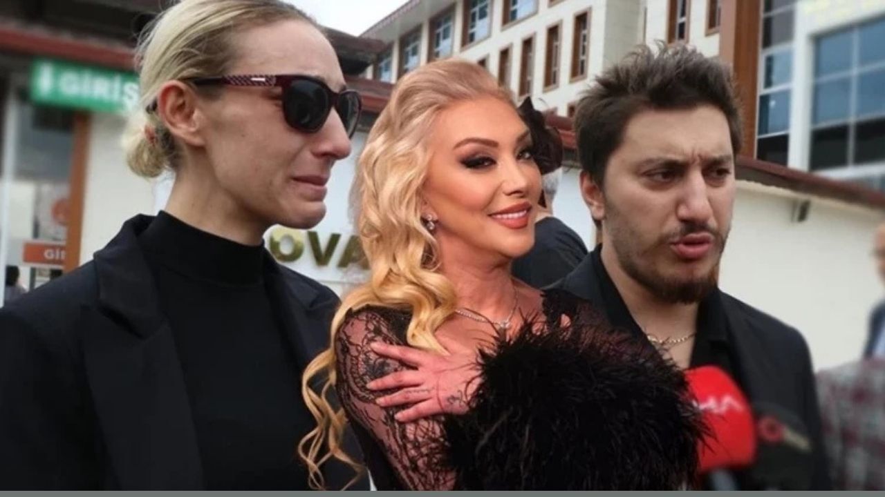 Gullu Ve Kızı