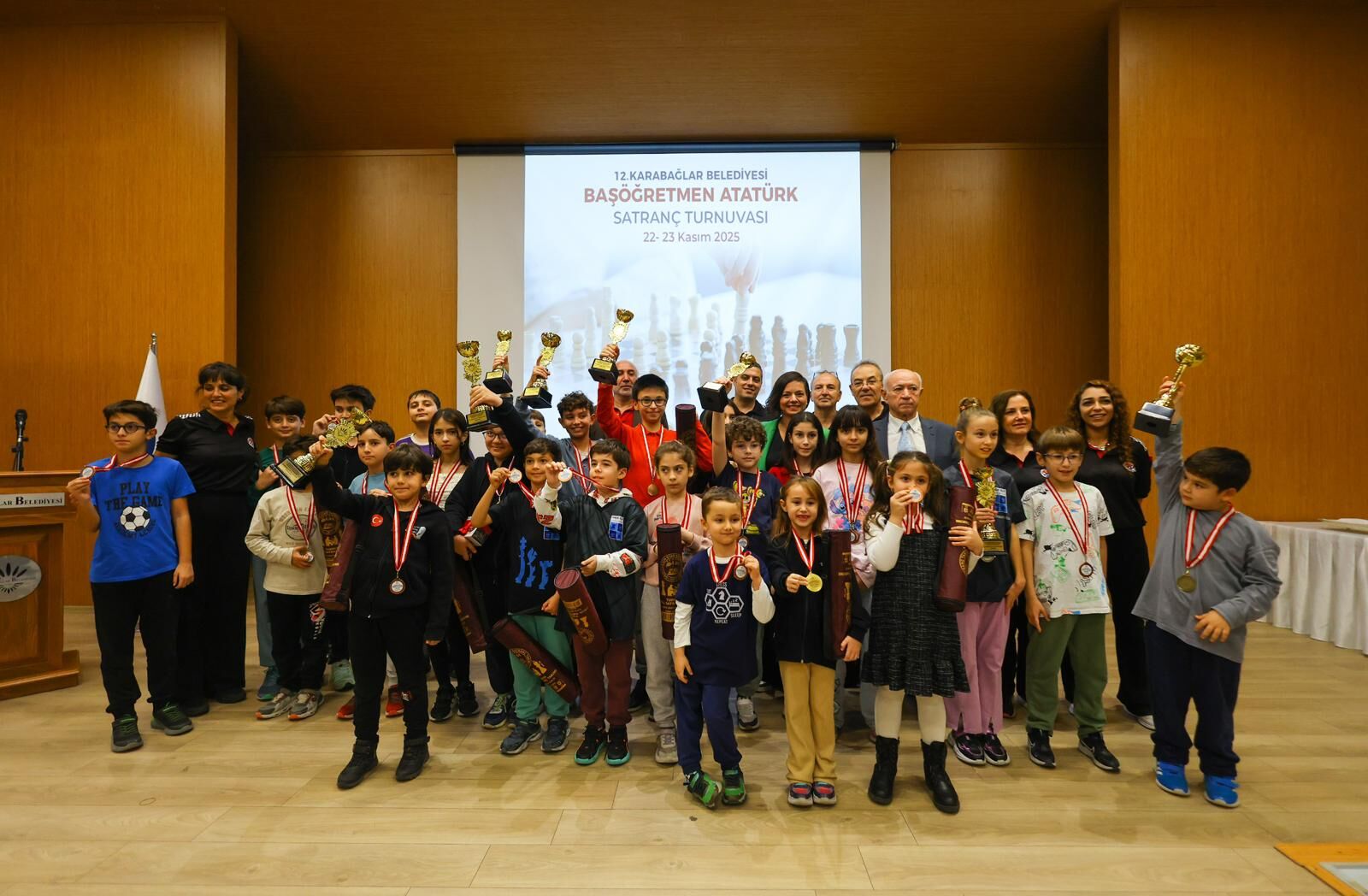 Karabağlar Belediyesi Başöğretmen Satranç Turnuvası (7)