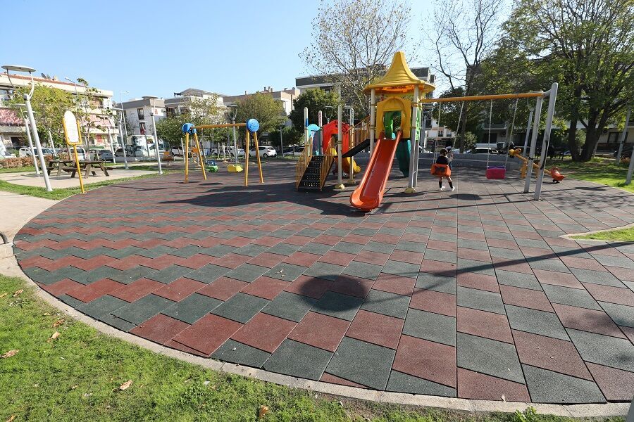 Mahmut Şentürk Parkı Kauçuk Yenileme (Bitmiş Hali) (1)
