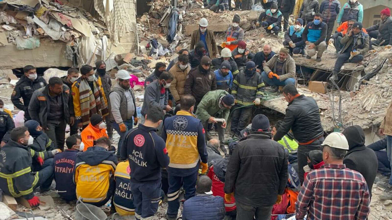 Firari Sanık Tutuklandı! Depremde 51 Kişiye Mezar Olan Apartman Davası Sürüyor (2)