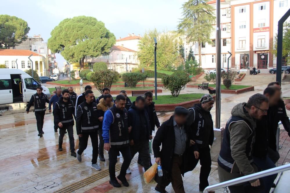 Sgk Inceleme Başlattı 800 Kişinin Emekliliği Iptal Edildi (1)
