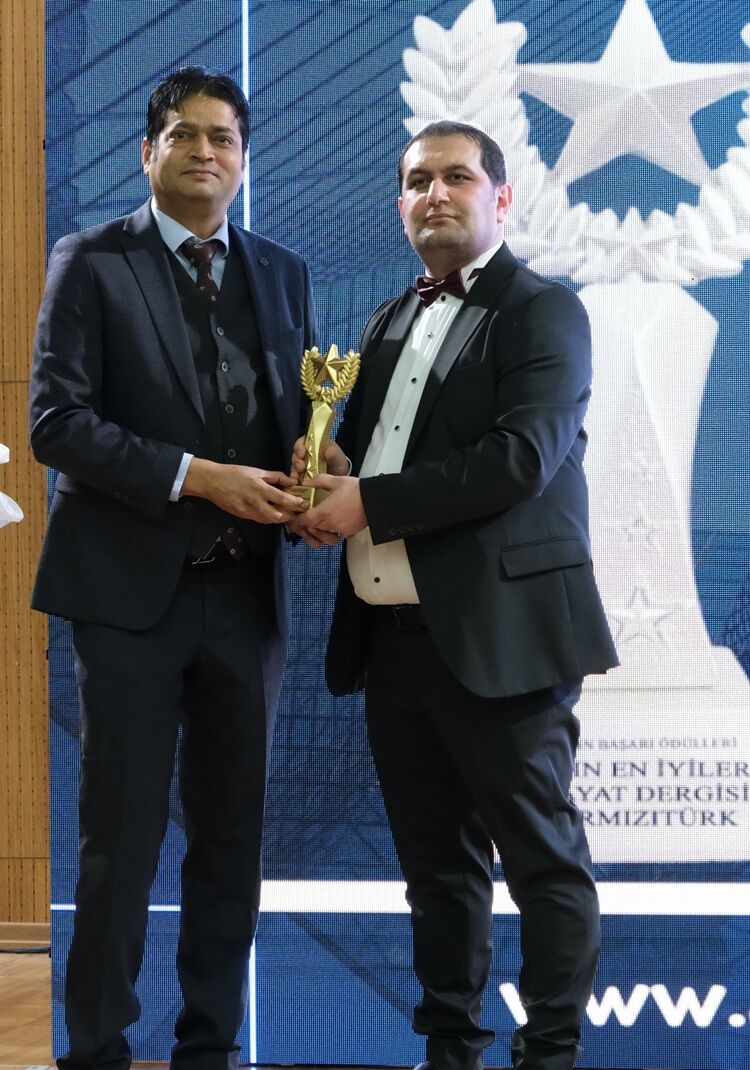 13 Dr.binod Şah