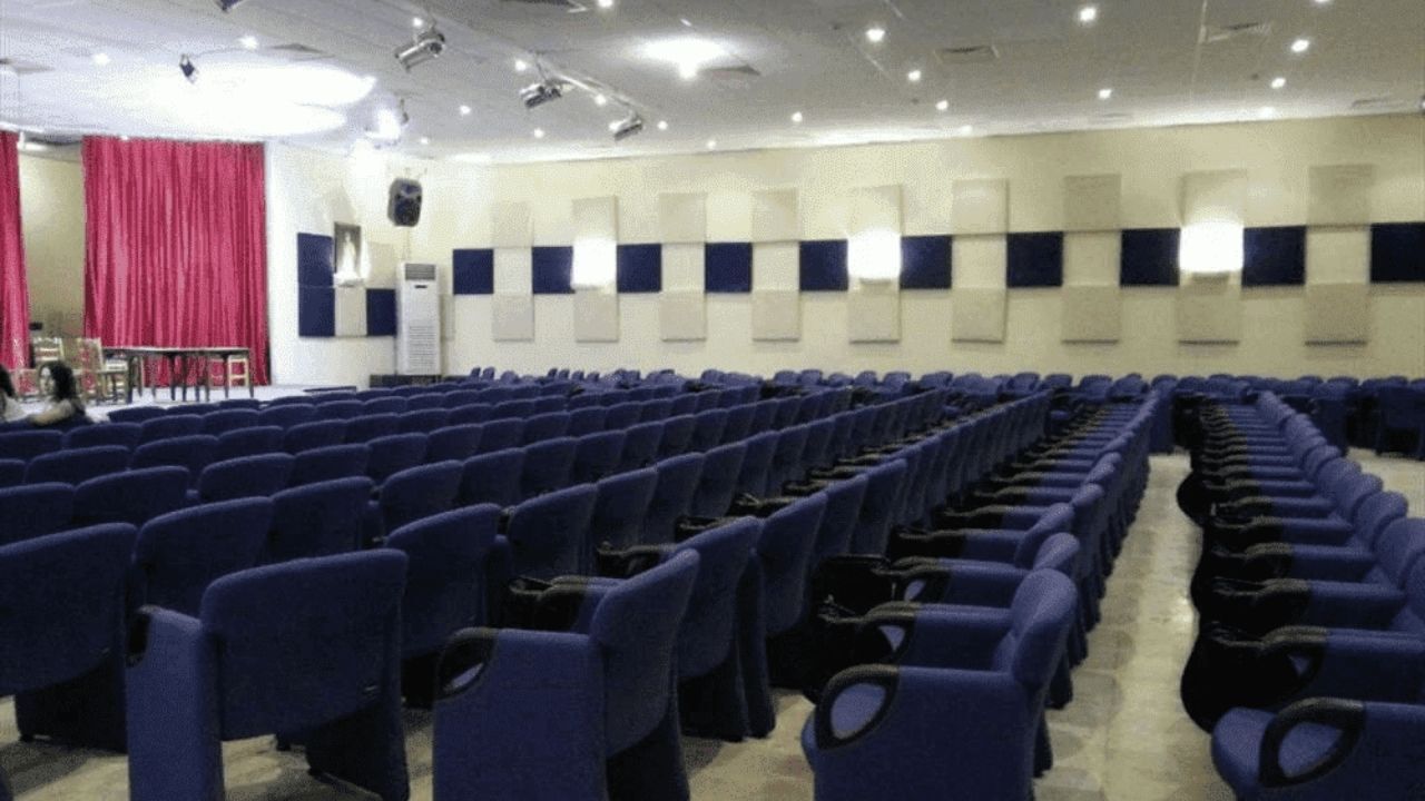Çeşme’de Tiyatro Ve Söyleşilerin Adresi Çakabey Kültür Merkezi'ne Eshot Ile Nasıl Gidilir (2)
