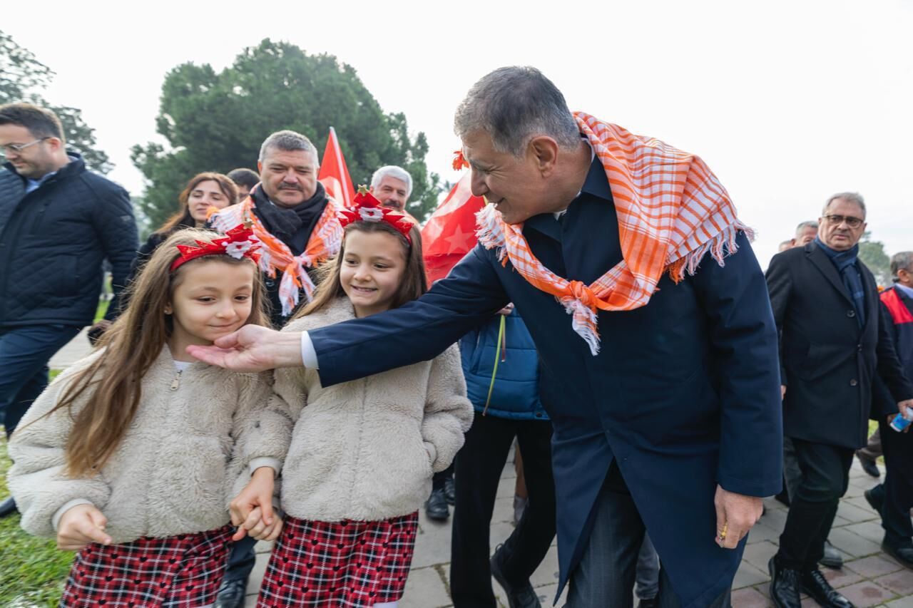 Cemi̇l Tugay Foto