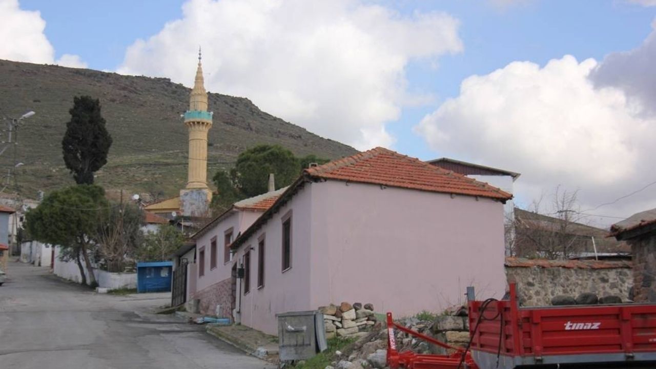 İzmir’in 8 Bin Yıllık Geçmişi Burada Saklı! Aliağa’da Keşfedilmeyi Bekleyen Yer Helvacı (2)