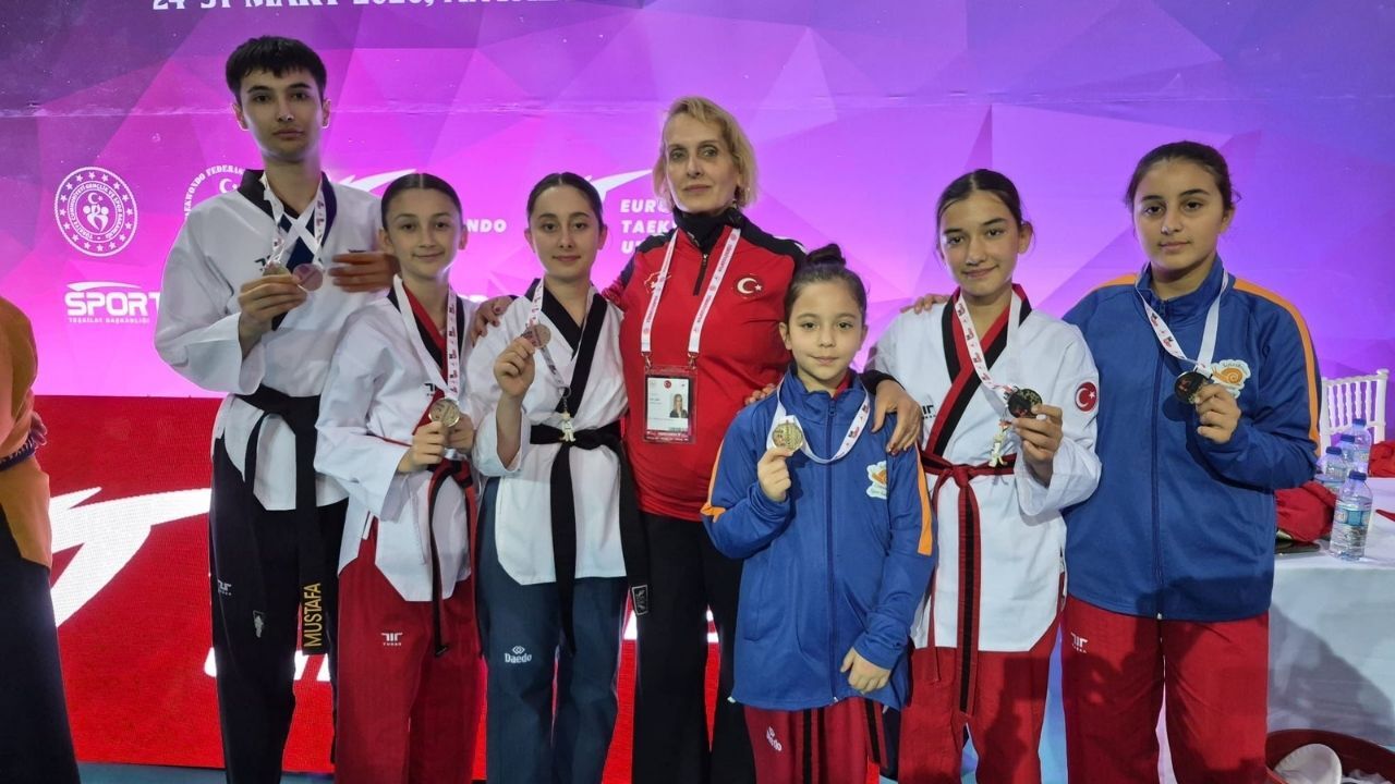 Seferihisarlı Sporcular Antalya'dan Madalyalarla Döndü (2)