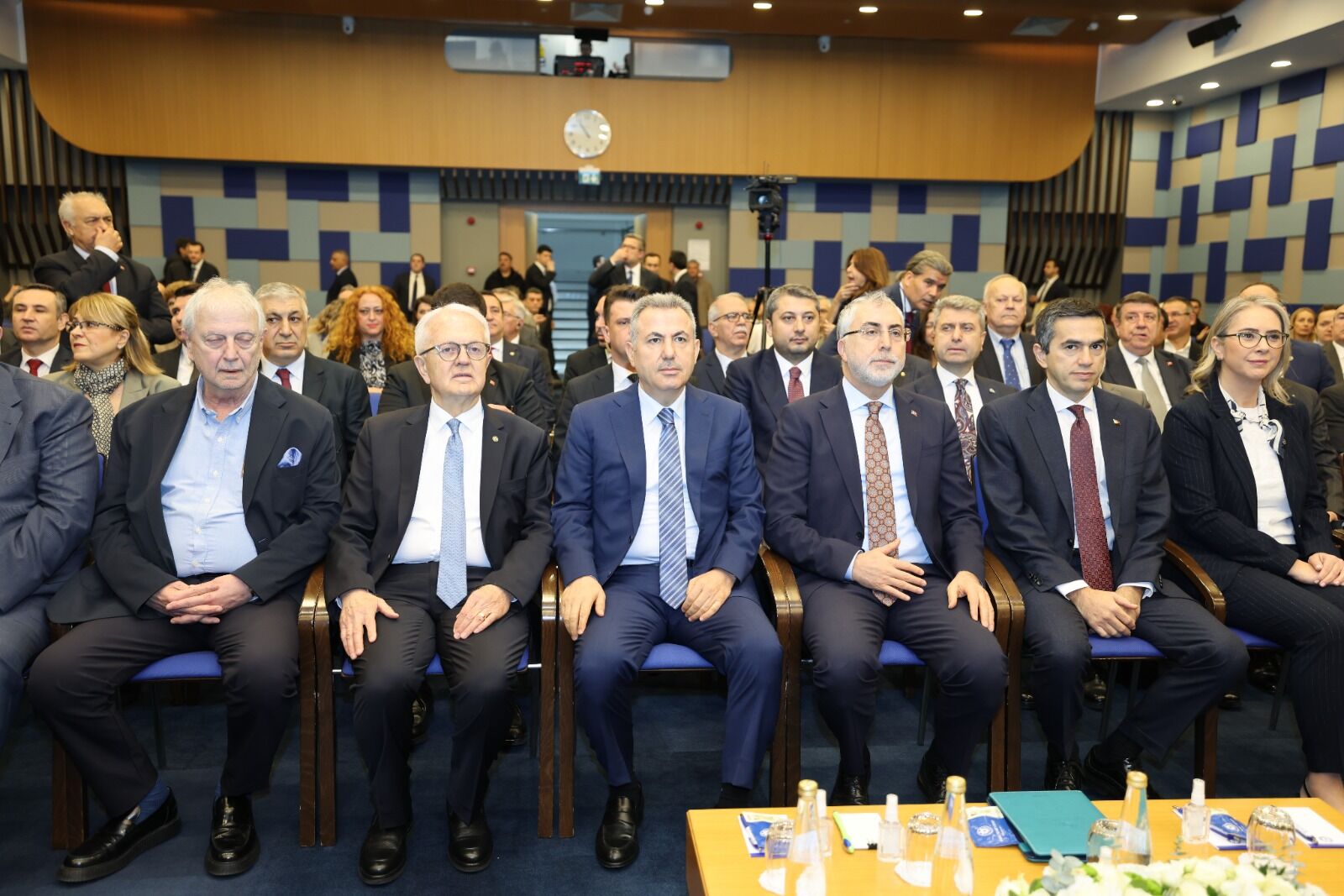 Çalışma Hayatında Yeni Yol Haritası İzmir’de Çizildi! (1)