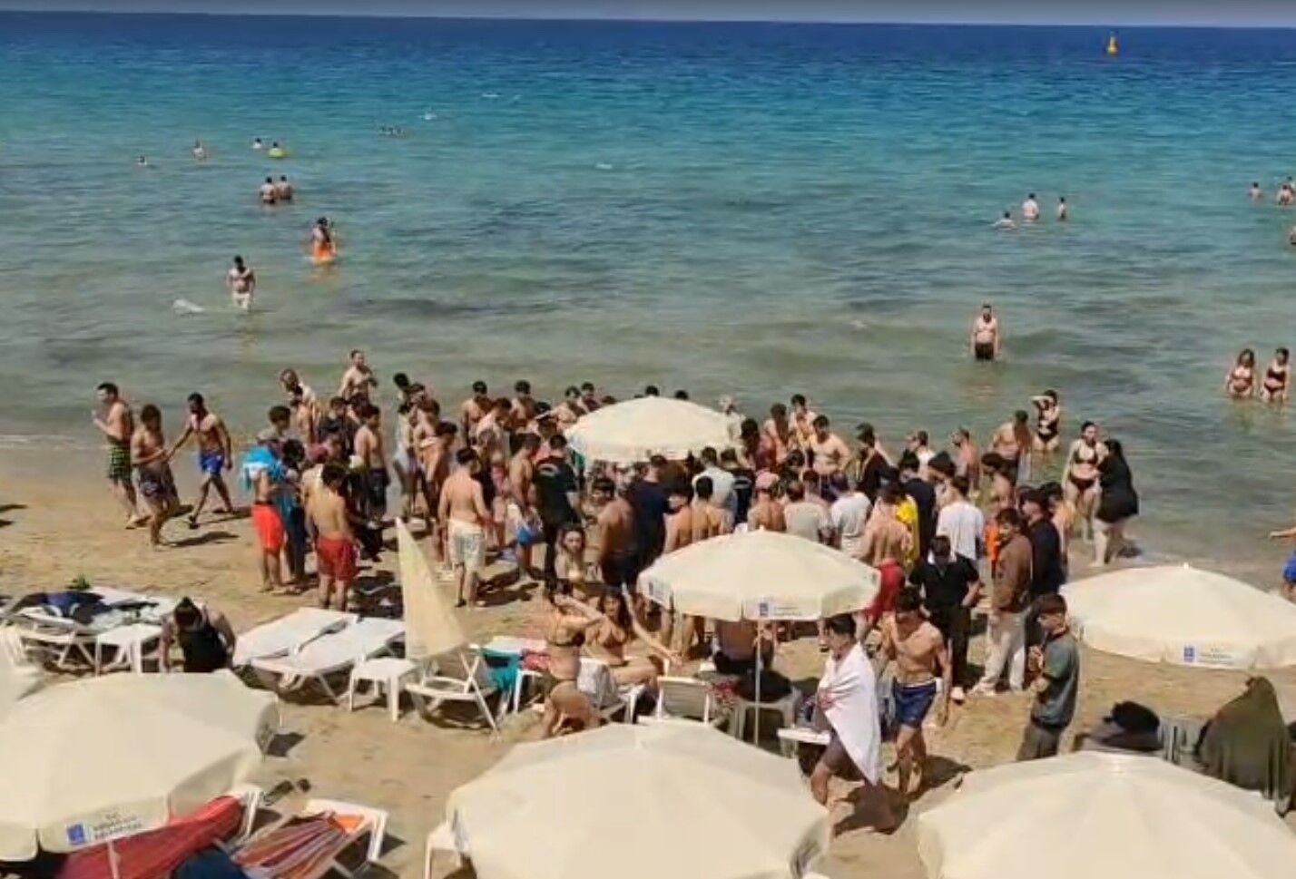 70 Yaşındaki Çinli Turist Kuşadası'nda Ölümden Döndü (2)