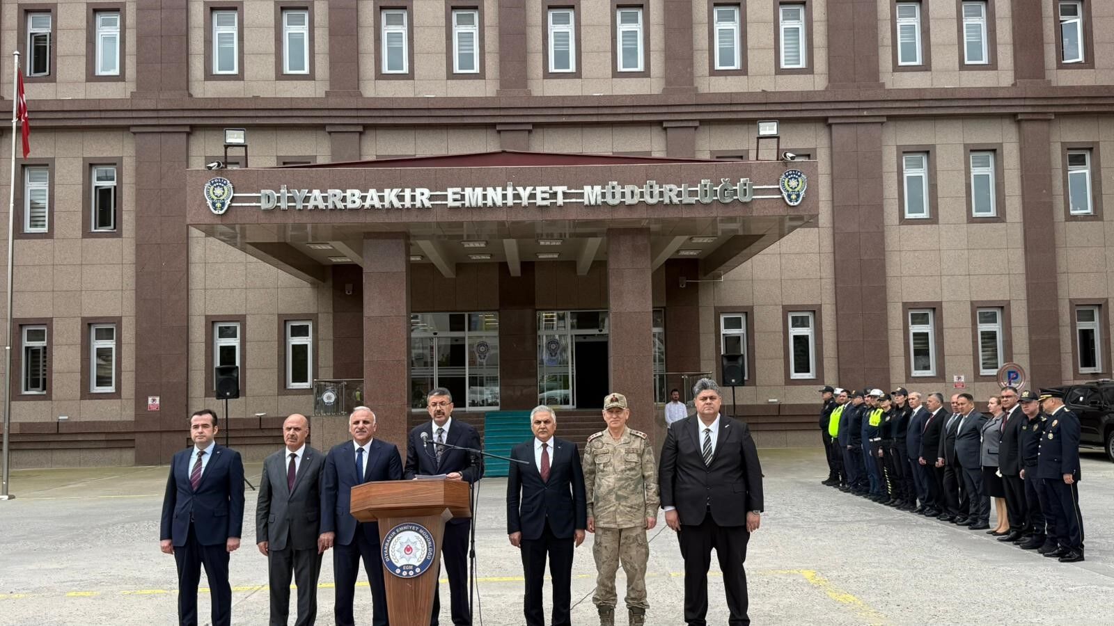 İzmir Dahil 23 Ilde Dev Narkotik Operasyon 334 Adrese Baskın Yapıldı (2)