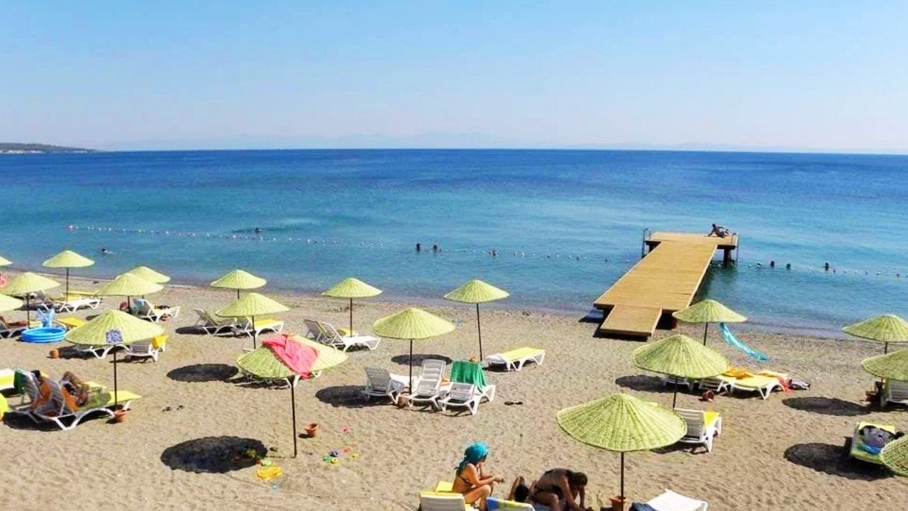 İzmir’de Denize Sıfır Tatil Noktası! Mavi Bayraklı Tatil Köyü Hem Deniz Hem Havuz Keyfi Bir Arada (1)