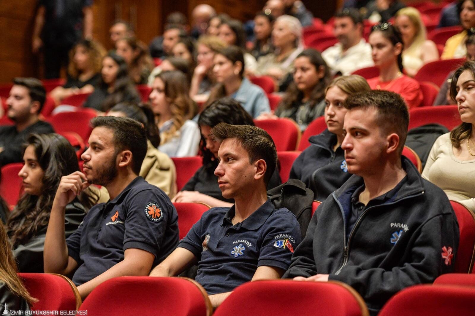 İzmir’de Hayat Kurtaracak Teknolojiler Konuşuldu Yeni Riskler Gündemde