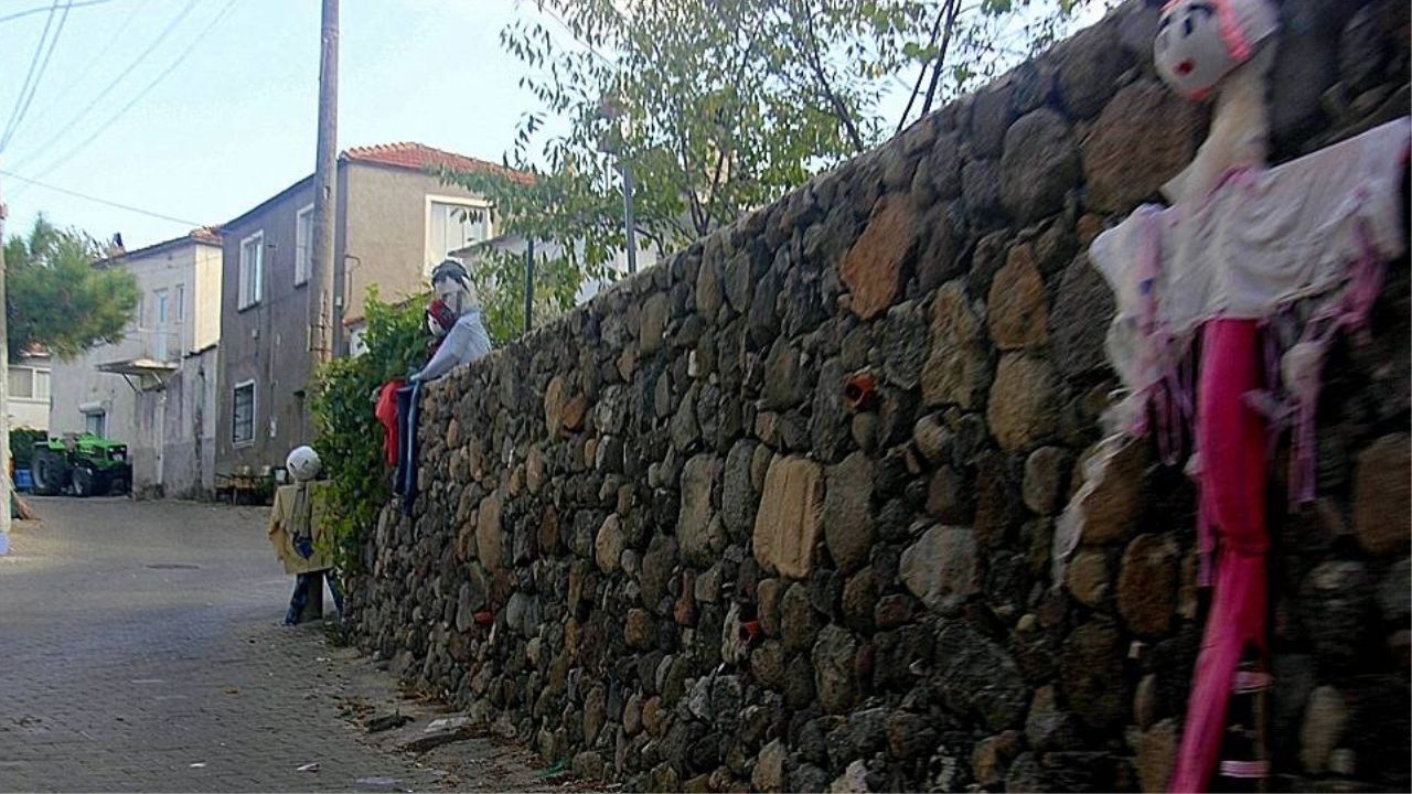 İzmir'in En Ilginç Turizm Noktalarından Biri! Hikayesini Duyanlar Inanamıyor Oyuk Festivali’nin Kökeni Nedir (3)