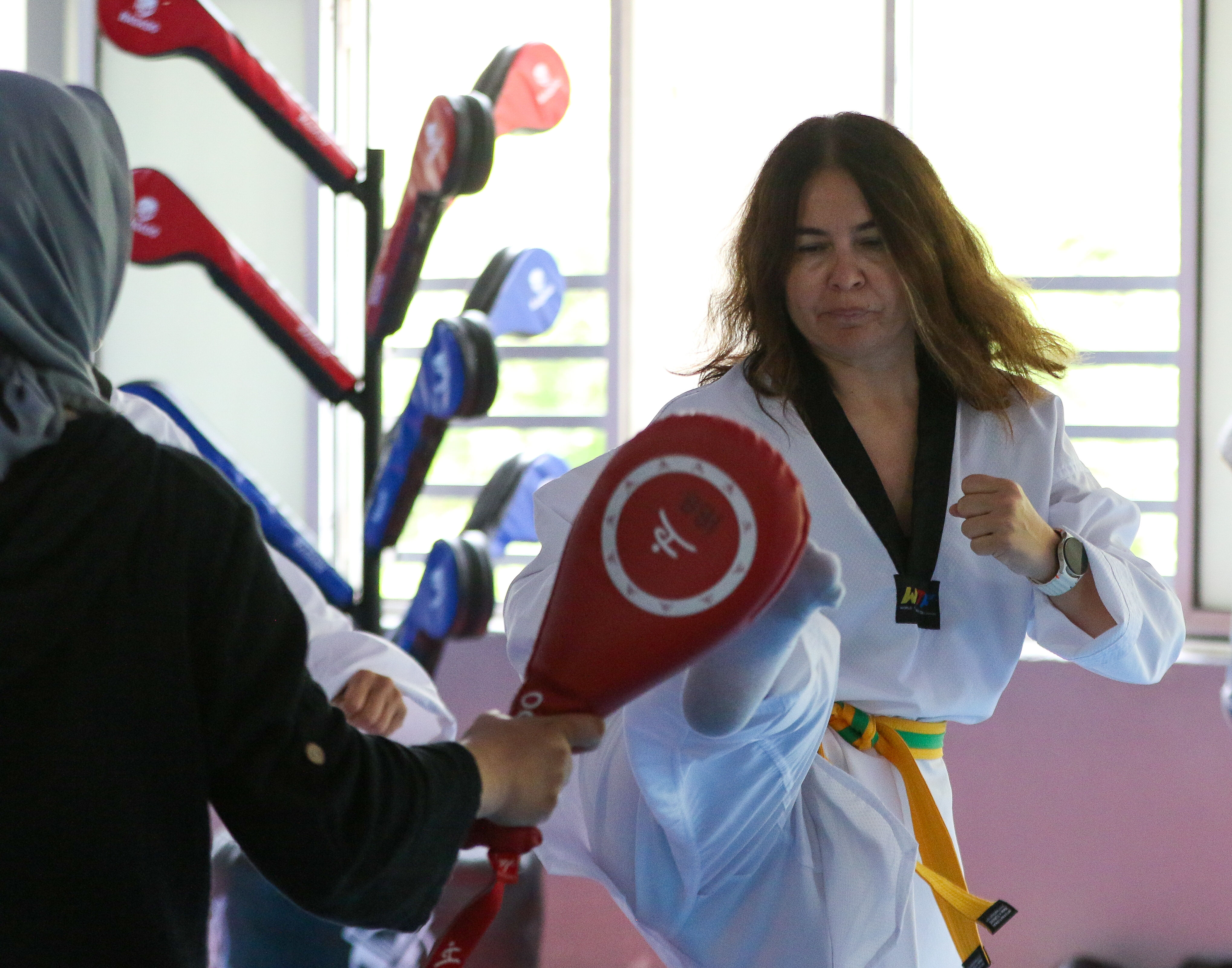 İzmirli Kadınlara Özel Ücretsiz Kurs! Kursu Tamamlayanlar Meslek Sahibi Olabiliyor (3)
