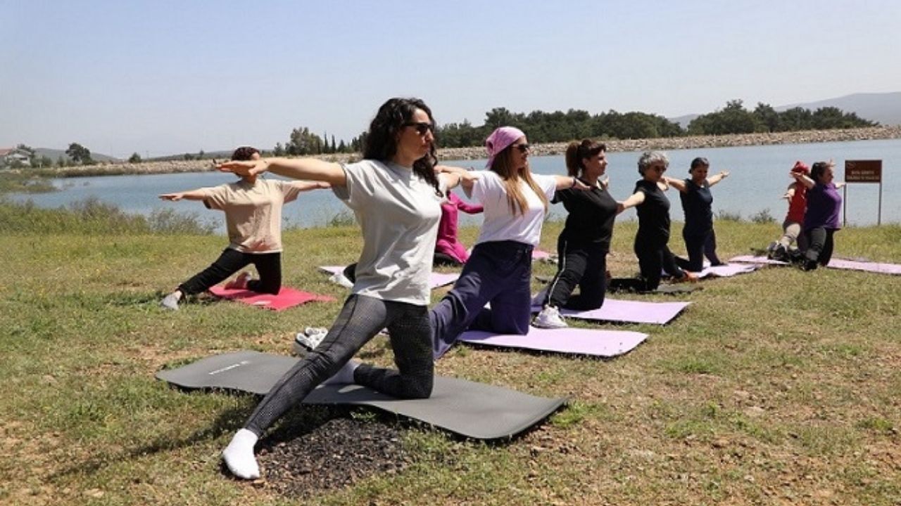 Menderes’te Kadınlar Hem Spor Yaptı Hem Eğlendi Etkinlikler Devam Ediyor (3)