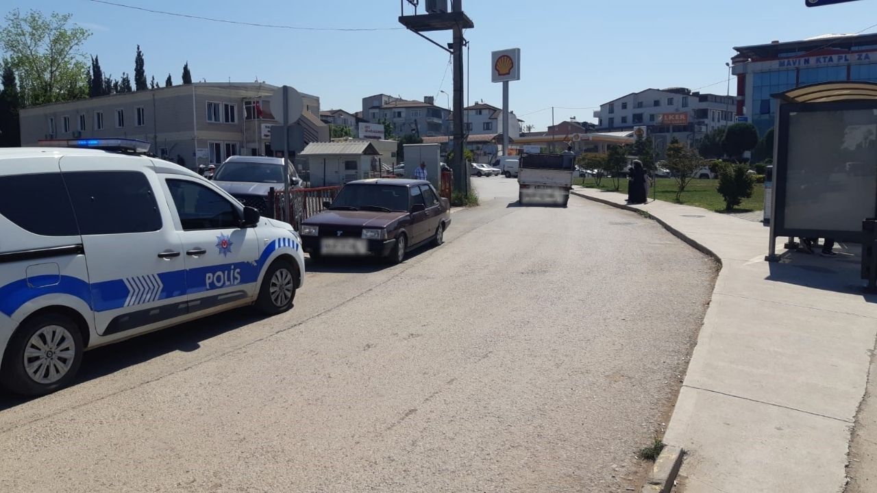 Alacak Verecek Tartışması Kanlı Bitti Bir Kadın Hastane Önünde Bıçaklandı (2)