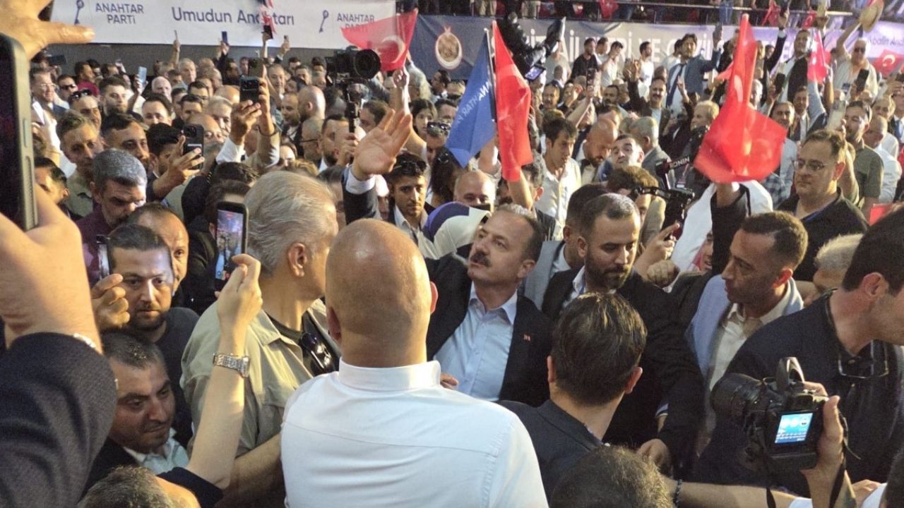 Anahtar Parti Izmir Karşşıyaka (1)