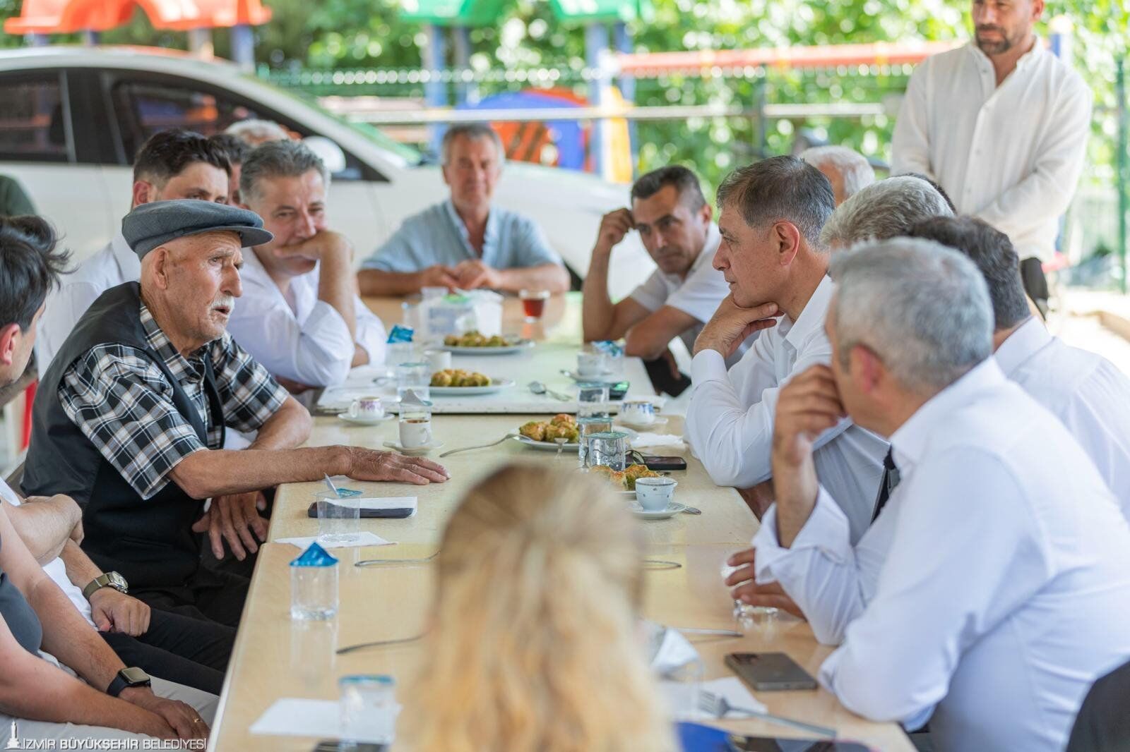 Başkan Tugay Kiraz’da Sahaya Indi Eğitimden Ulaşıma Tüm Talepler Masaya Yatırıldı (1)