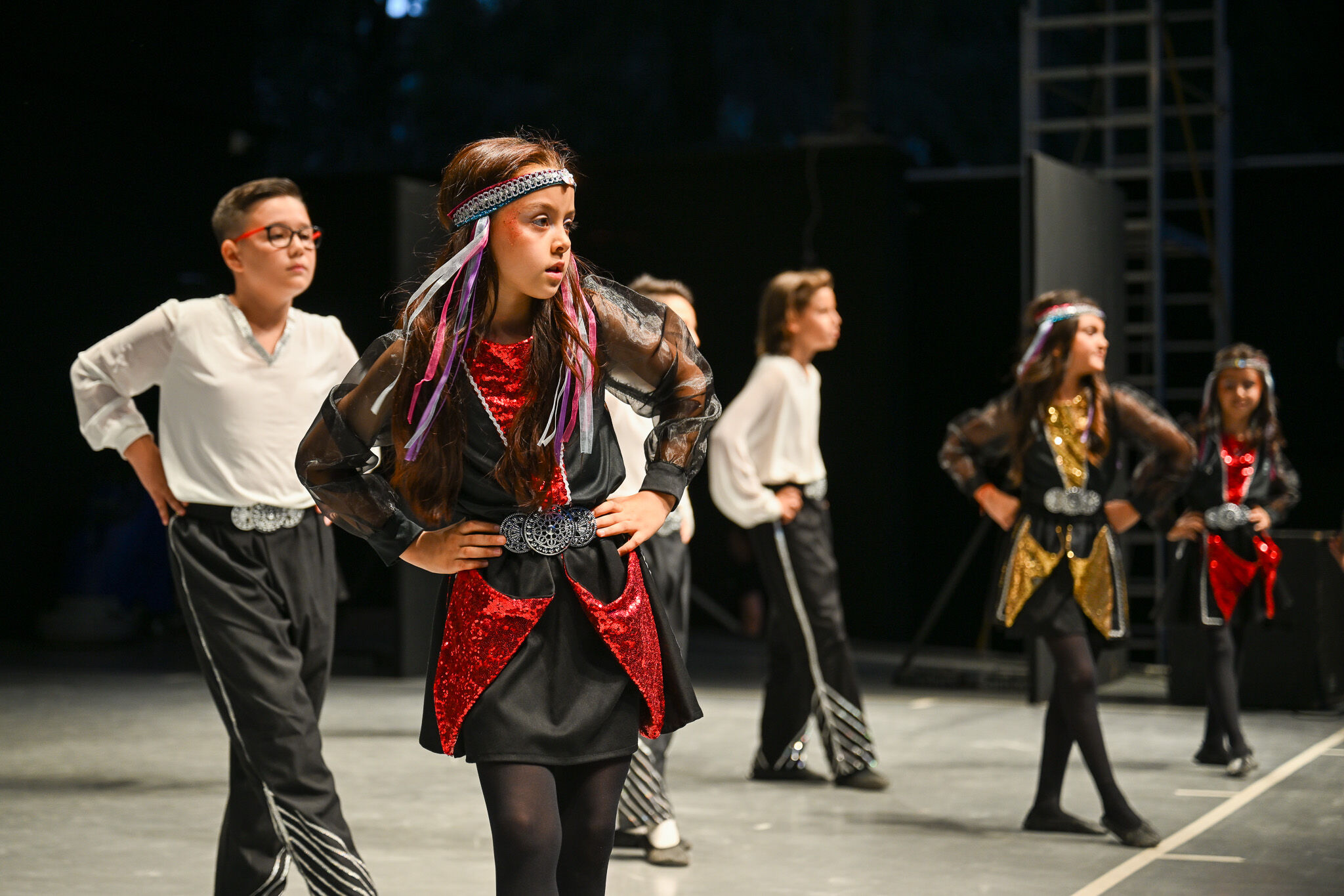 Bornova’da Dans Rüzgarı! Bale, Zumba, Latin Dansları Ve Daha Fazlası Aynı Sahnede Buluştu (3)