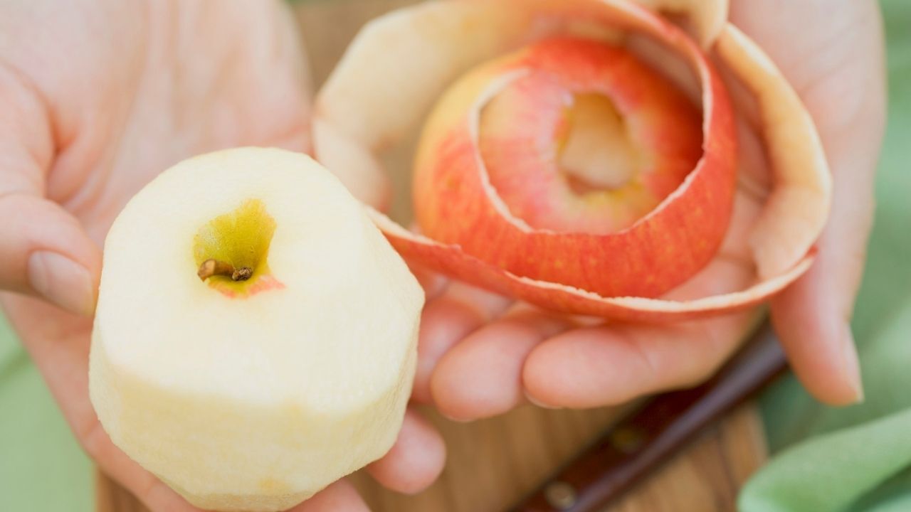 Çoğu Kişinin Attığı Elma Kabuğu Meğer Şifa Deposuymuş! Lif, Vitamin, Antioksidan Vücuda Etkileri Şaşırtıyor (2)