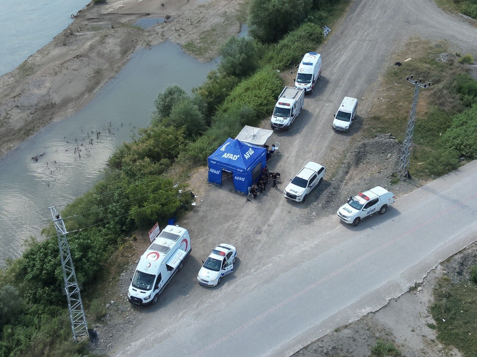 Ekipler Seferber Oldu Kayıp Genç 26 Gündür Aranıyor (2)