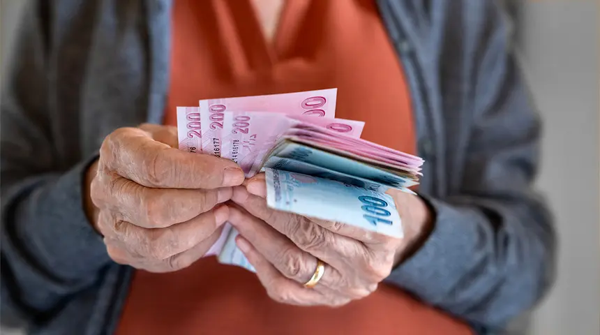 Emekliye seyyanen zam gelecek mi? Memur emeklisinin gözü bu kararda