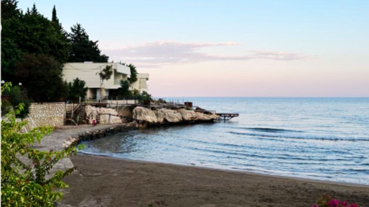 Erdemli'de Hangi Plajlar Mavi Bayraklı Oldu İşte Ücretli Ve Ücretsiz 2026 Tatil Rotalarının Tam Listesi (3)