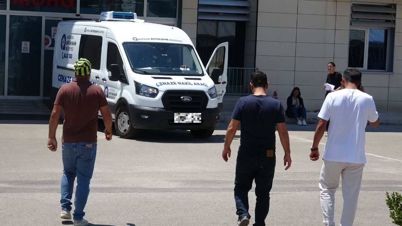 Eve Dönüyordu, Acı Haber Sabaha Karşı Geldi 20 Yaşındaki Genç Hayatını Kaybetti (1)