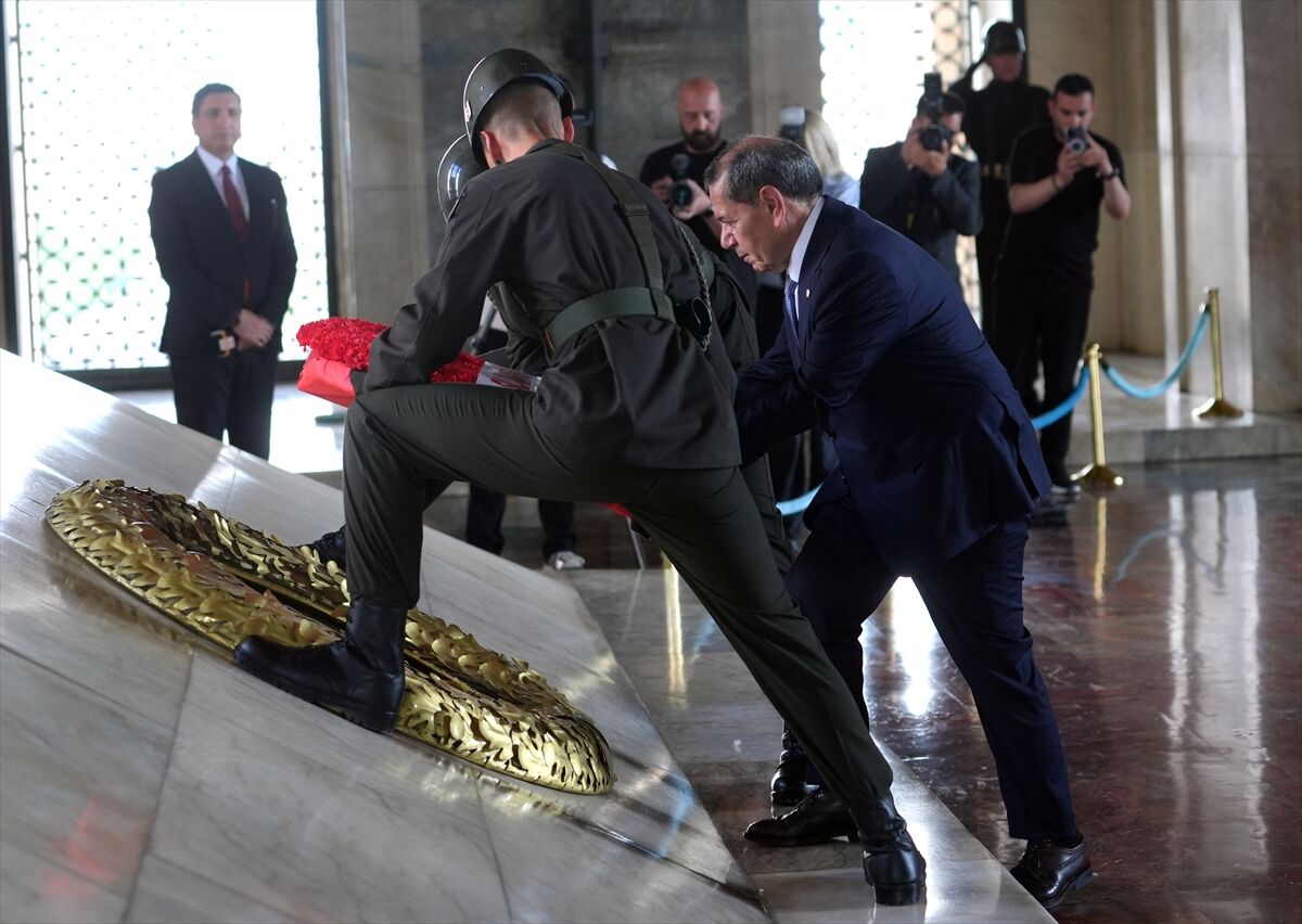 Galatasaray’dan Anıtkabir’e Anlamlı Ziyaret (1)